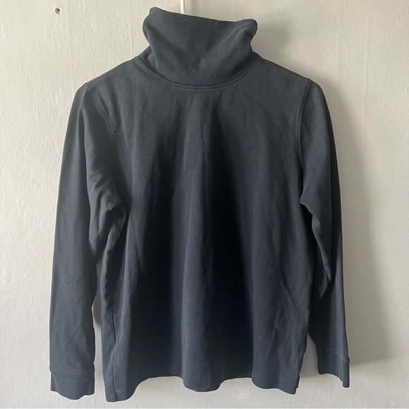 L.L. Bean Black Interlock Turtleneck Long Sleeve Size Medium - Picture 1 of 5
